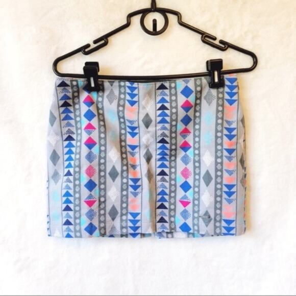 Hollister Grey Aztec Patterned Skirt - Picture 1 of 6